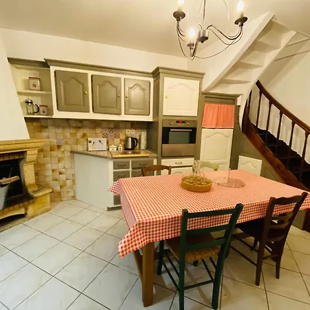 Rue Du Chateau * Ruffec (Charente)