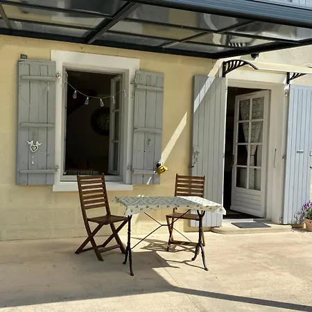 Rue Du Chateau