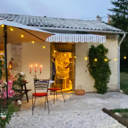 Rue Du Chateau Dom wakacyjny Ruffec (Charente)